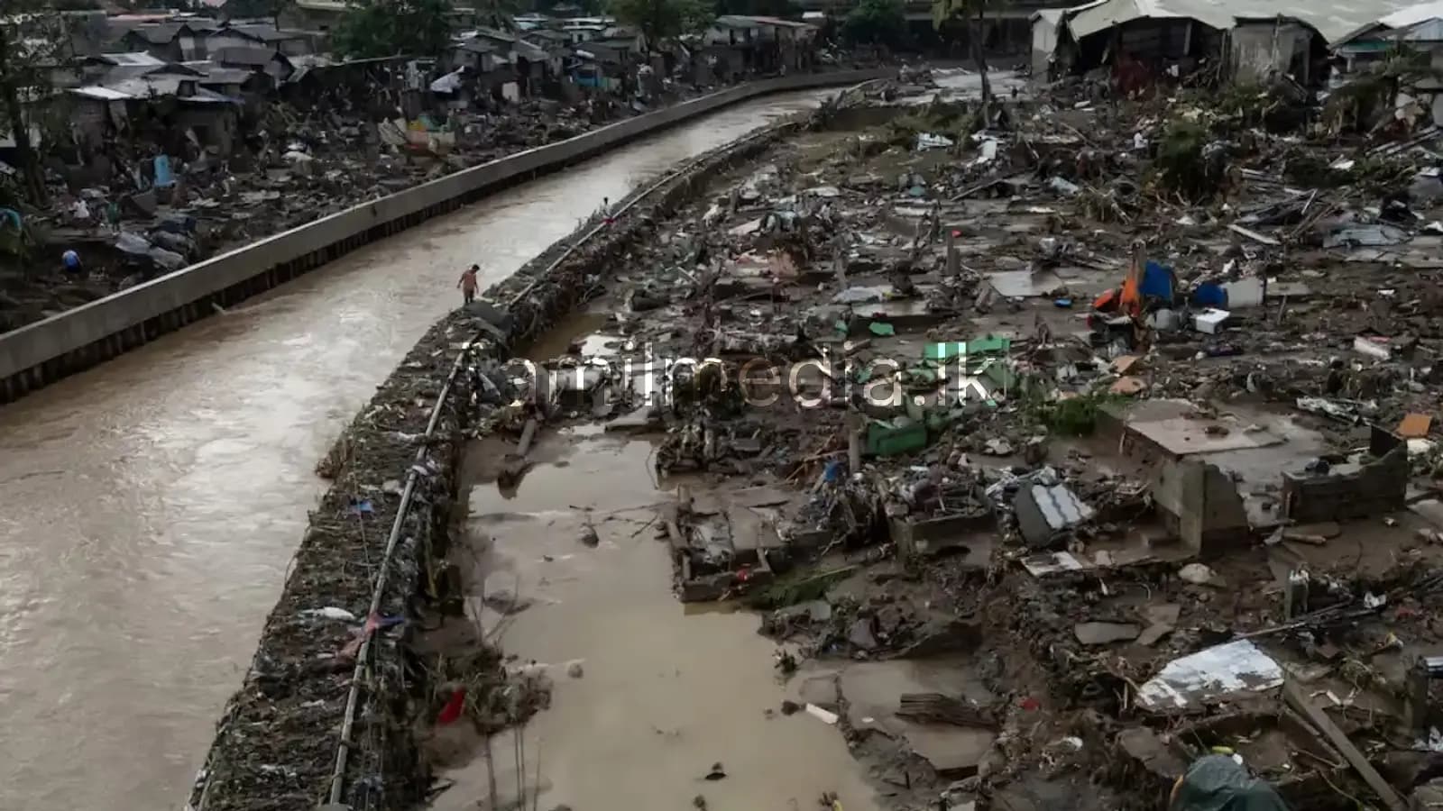 பிலிப்பைன்ஸ் கல்மேகி புயல் – 58 பேர் உயிரிழப்பு