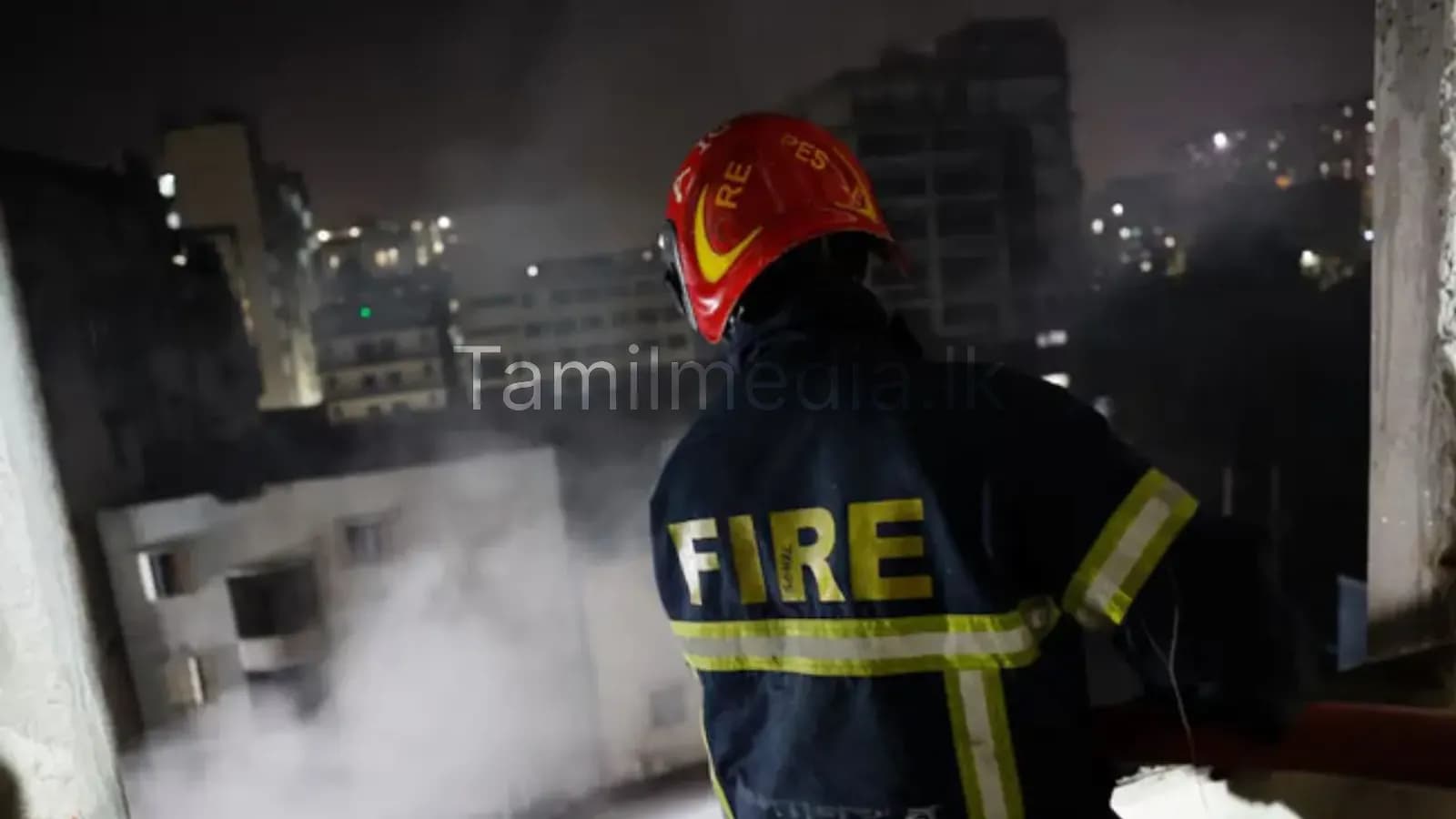 வங்கதேச ஆடை தொழிற்சாலையில் தீ விபத்து!