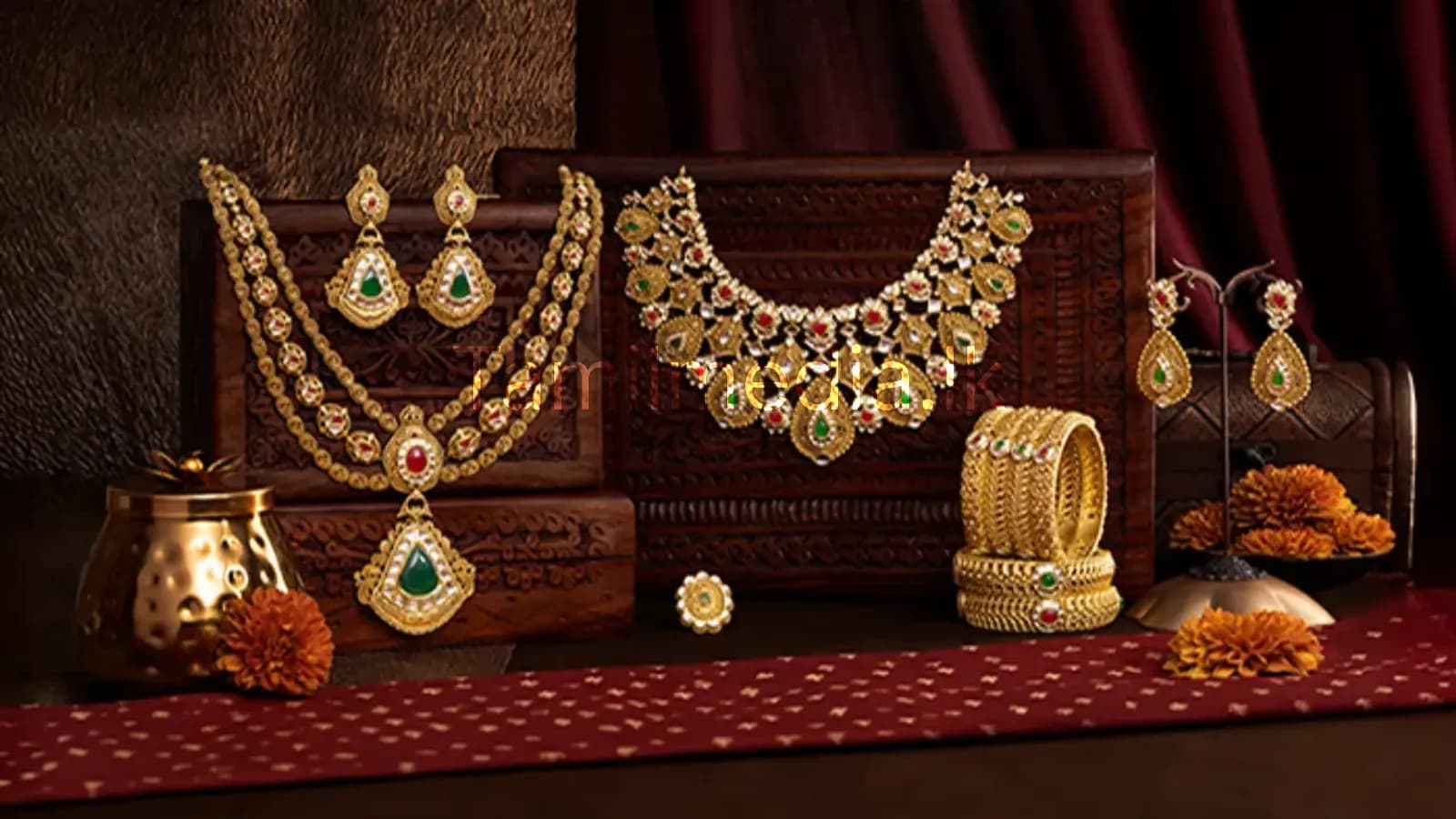 தங்கத்தை அதிகம் வைத்திருக்கும் 5 நாடுகள்