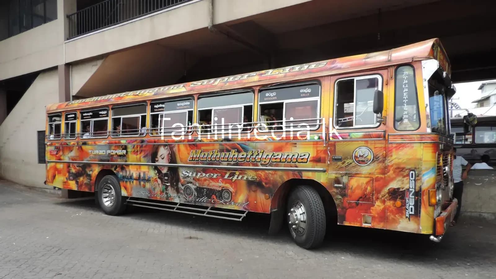 பேருந்து அலங்கார உத்தரவு ரத்து