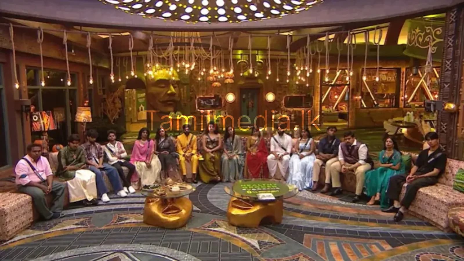 பிக் பாஸ் வாய்ஸ் கொடுத்தவர் வீட்டுக்குள் - யார் அவர்?