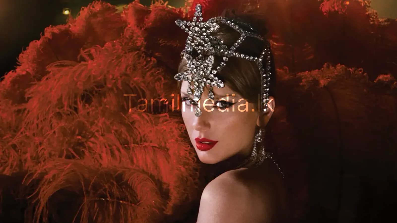 Taylor Swift புதிய ஆல்பம் UK-யில் சாதனை