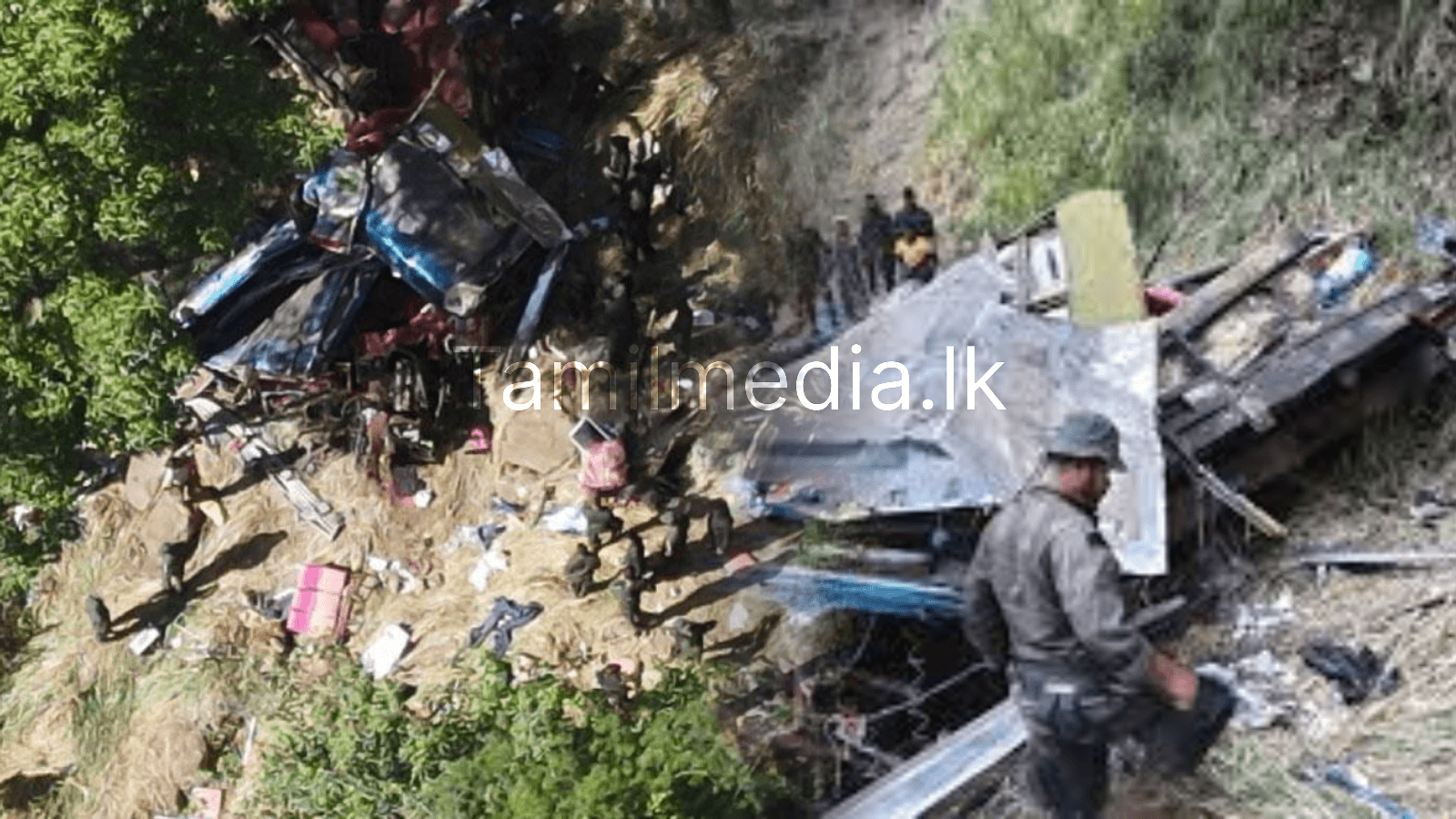 எல்ல பேருந்து விபத்து - 15 பேர் பலி
