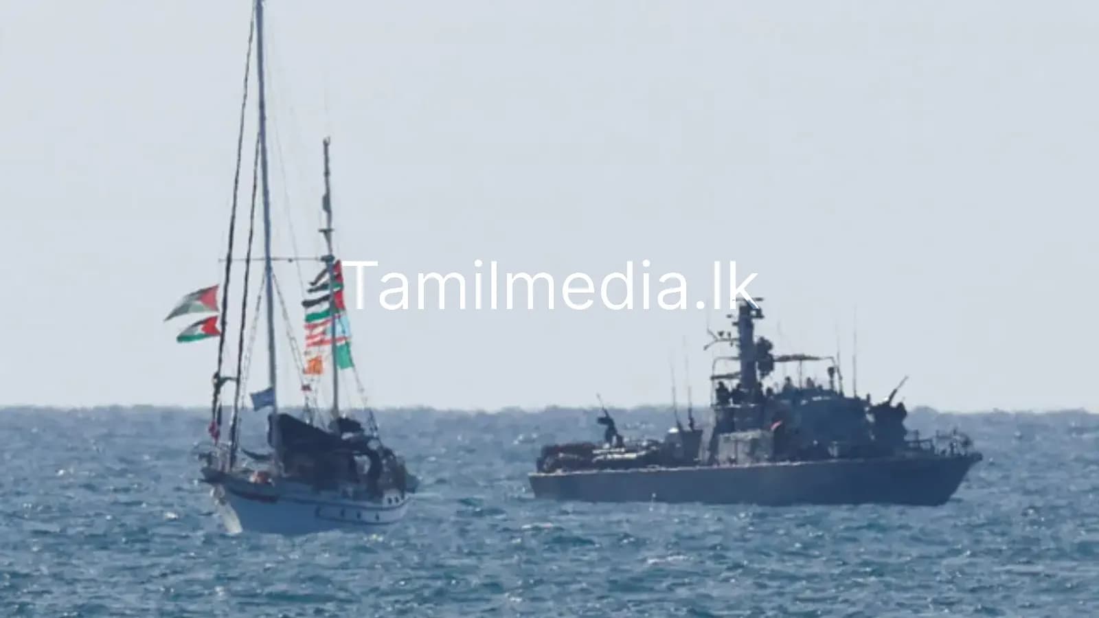 காசா நோக்கி சென்ற கப்பல்கள் மீது இஸ்ரேல் தாக்குதல்