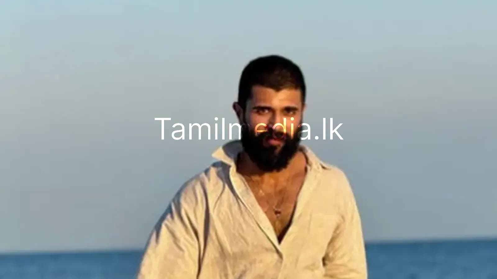 விஜய் தேவரகொண்டா கார் விபத்து – ரசிகர்கள் கவலை!