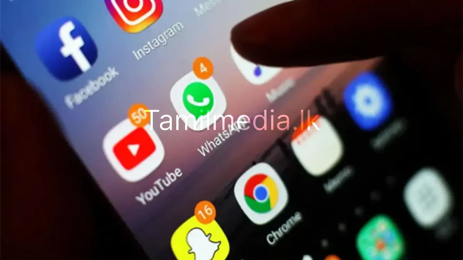 iPhone-ல் பிற App Store-களுக்கு வழி திறந்தது!