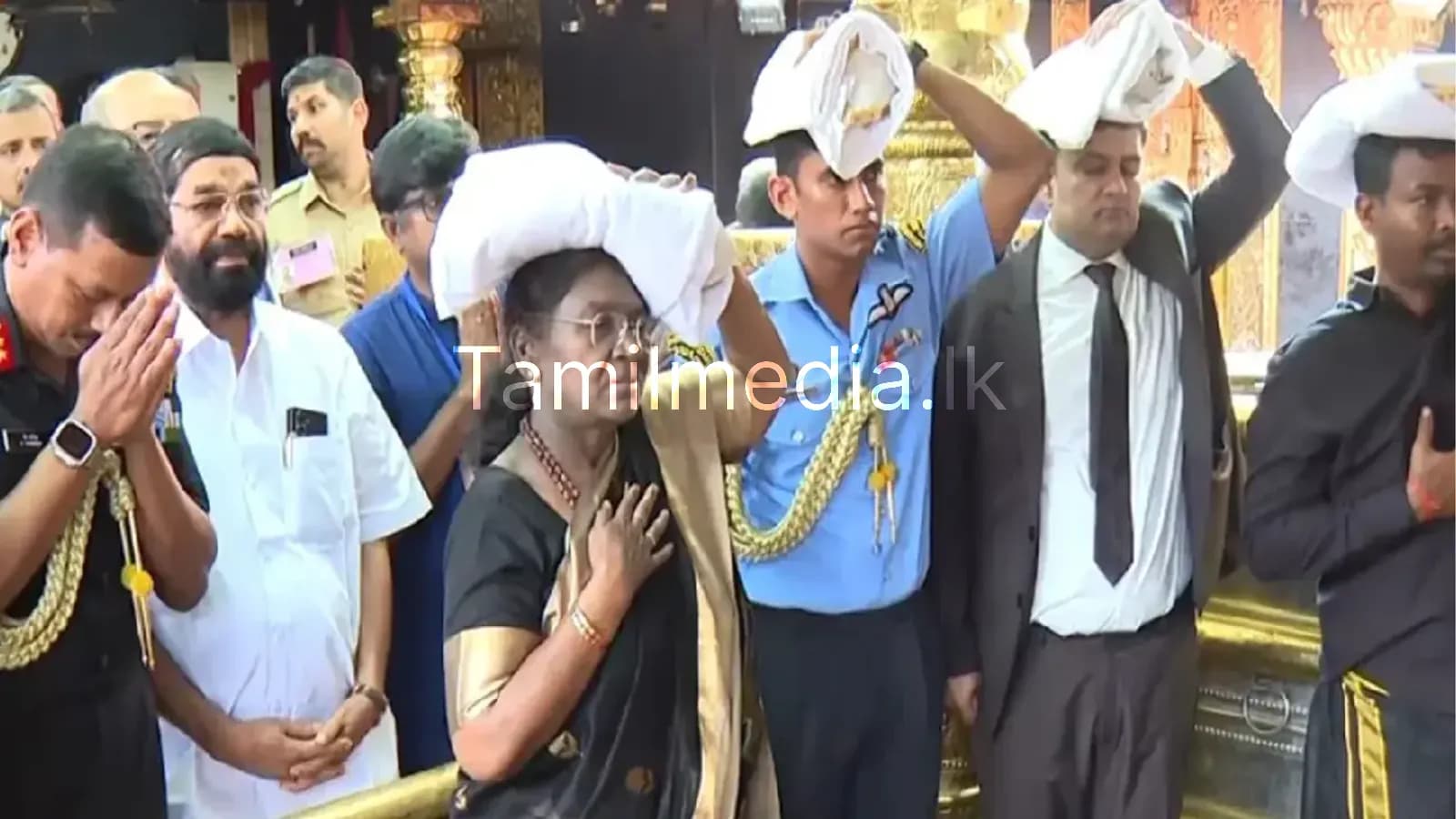 குடியரசுத் தலைவர் திரௌபதி முர்மு சபரிமலை தரிசனம்