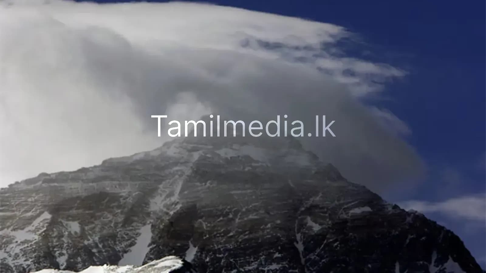 எவரெஸ்டில் கடும் பனிப்புயல் - 1,000 தவிப்பு