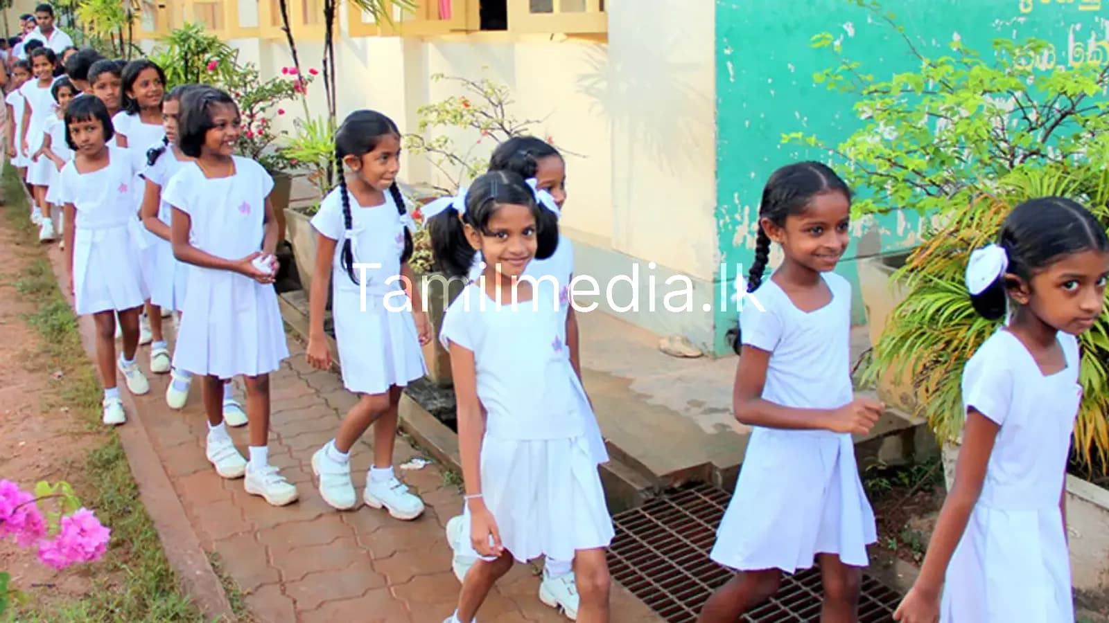 முன்றாம் தவணைக்கான பாடசாலை நாளை விடுறை 